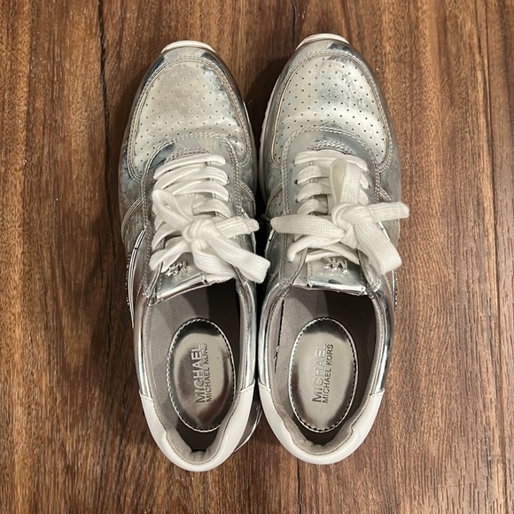 Michael Kors Silver Sneakers 5.5 - Picture 2 of 4